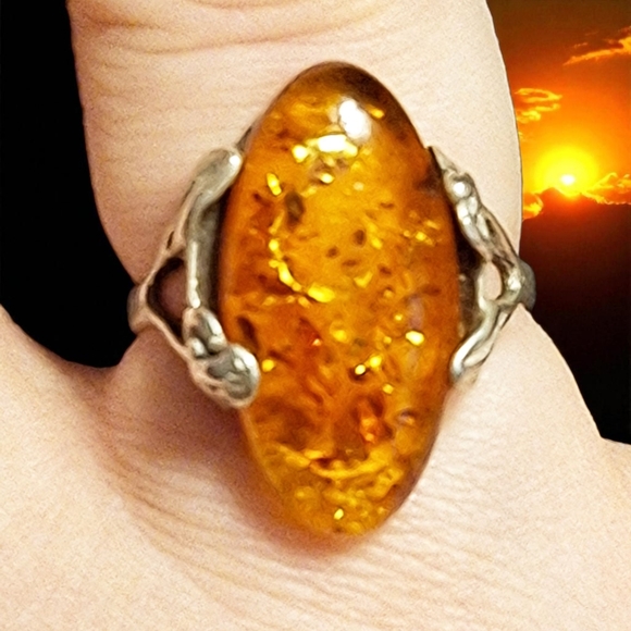 Vintage Amber and Sterling Silver Ring Size 5.5! - Picture 1 of 11